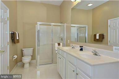 POTOMAC OAKS - Residential Lease