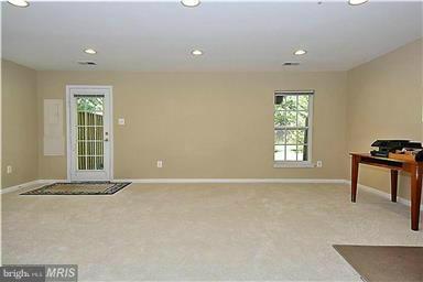 POTOMAC OAKS - Residential Lease