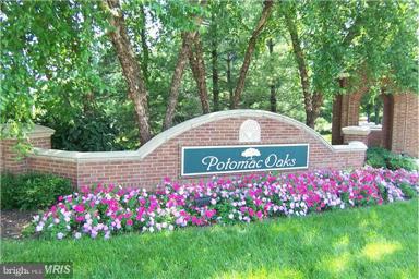 POTOMAC OAKS - Residential Lease