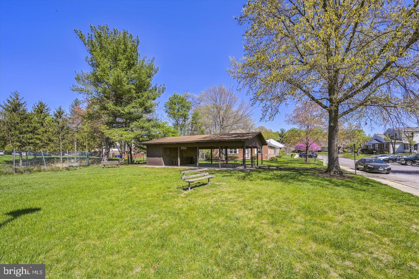 LAUREL OAKS - Residential Lease