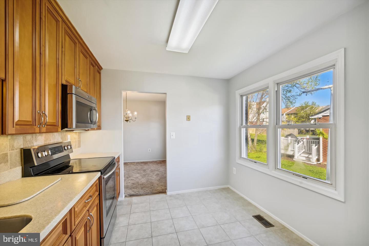 LAUREL OAKS - Residential Lease