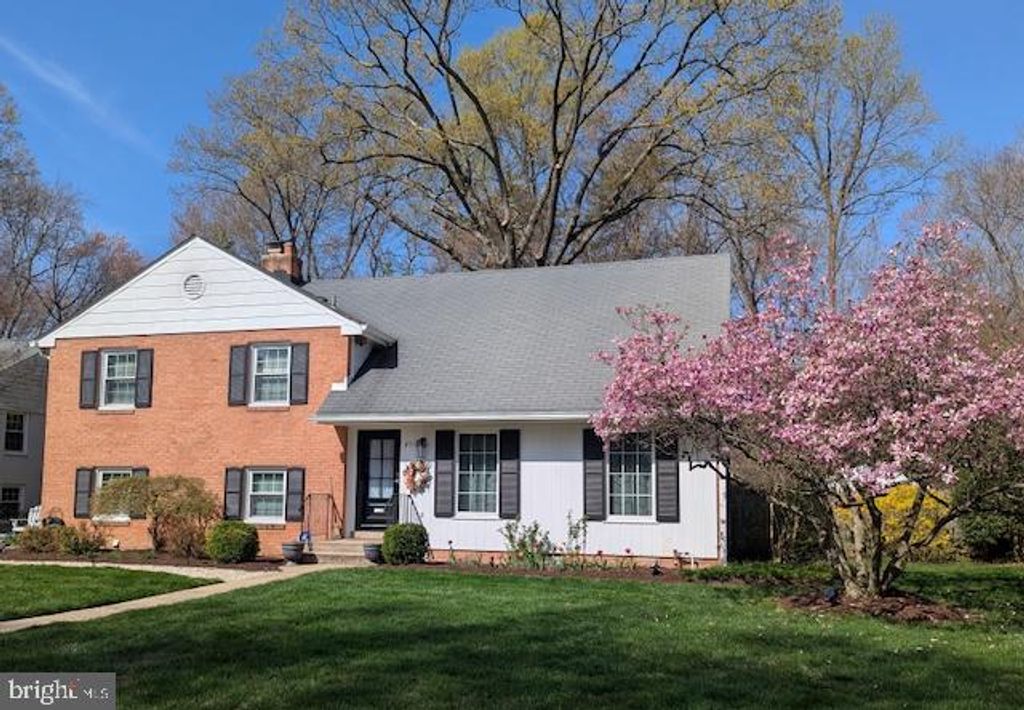 Photo of 8514 Stable Drive, ALEXANDRIA, VA 22308 (MLS # VAFX2306964)