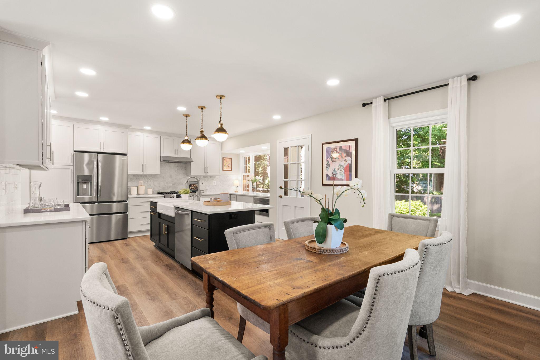 RIVERSIDE GARDENS - Residential