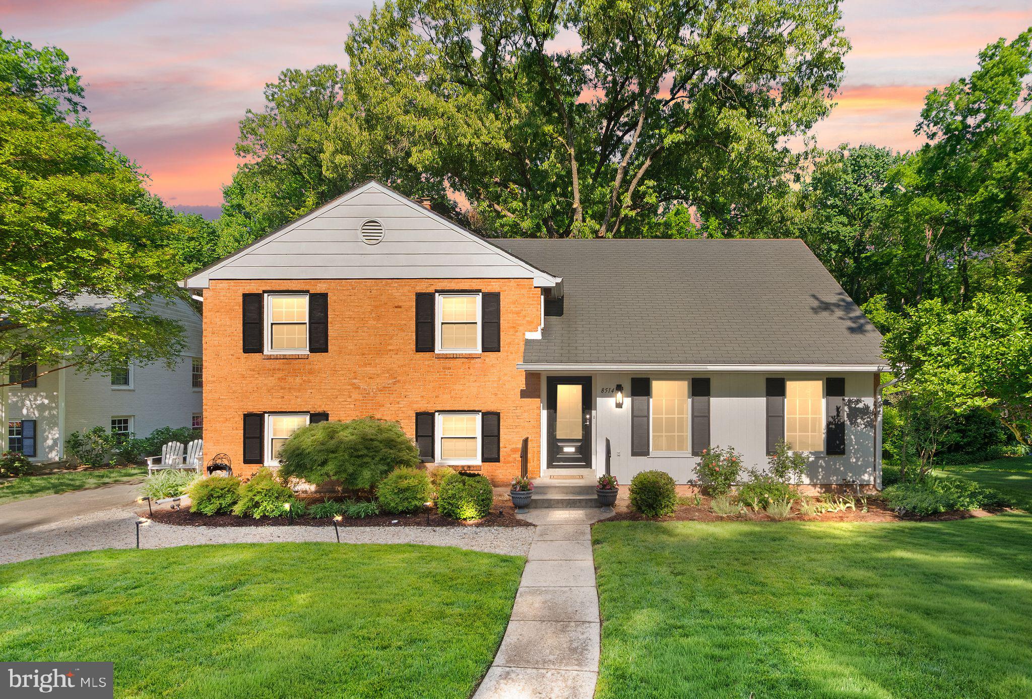RIVERSIDE GARDENS - Residential