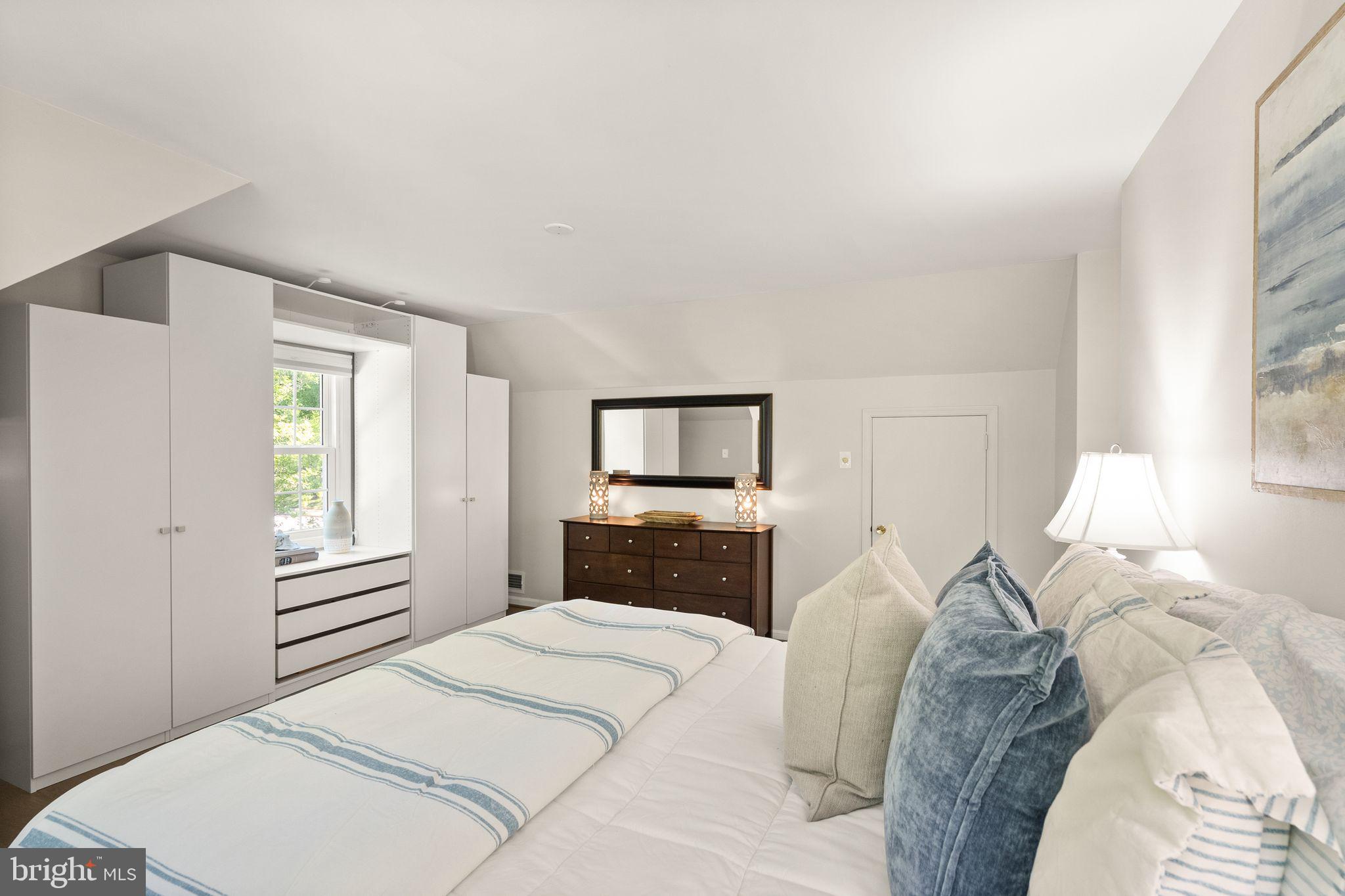 RIVERSIDE GARDENS - Residential