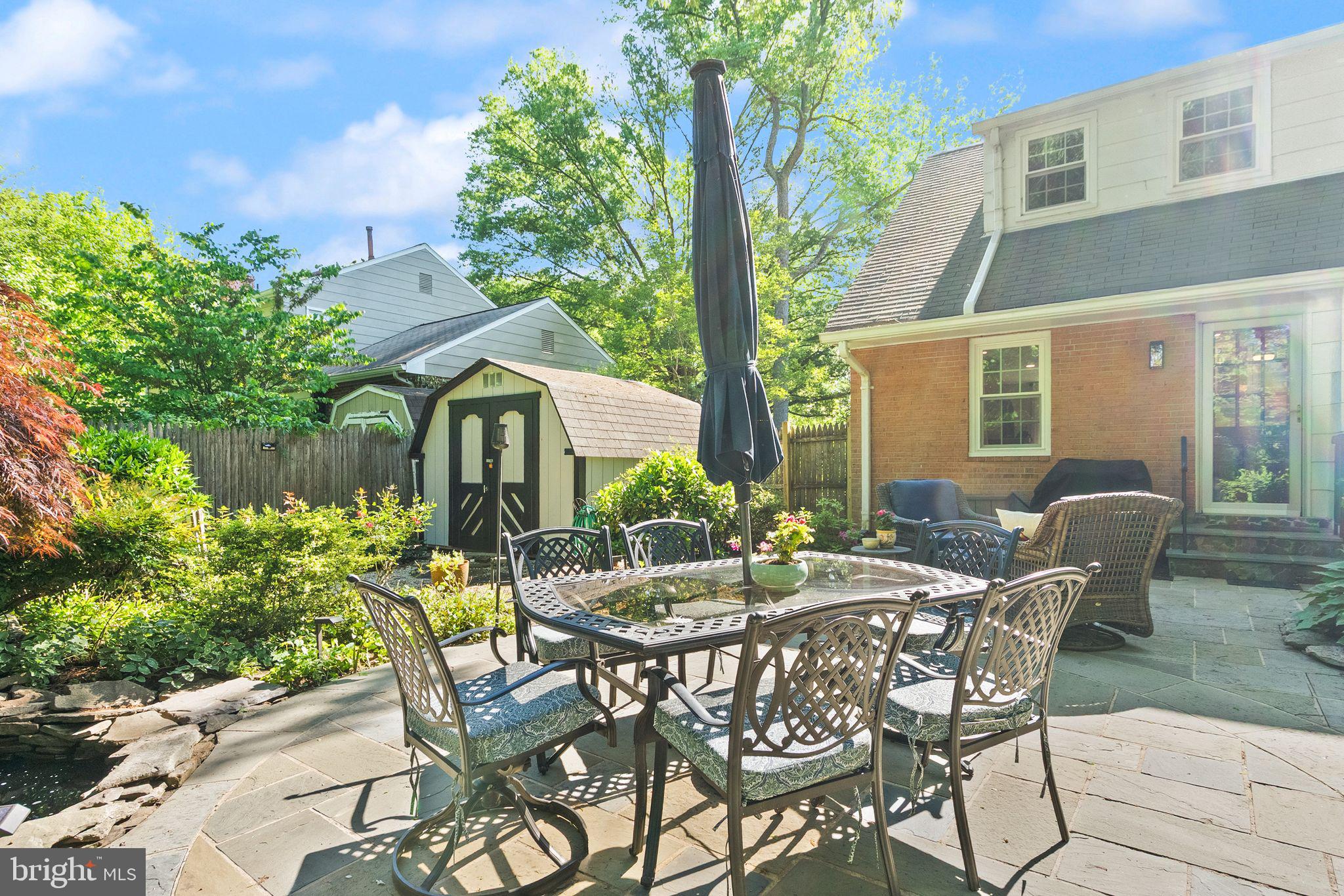 RIVERSIDE GARDENS - Residential