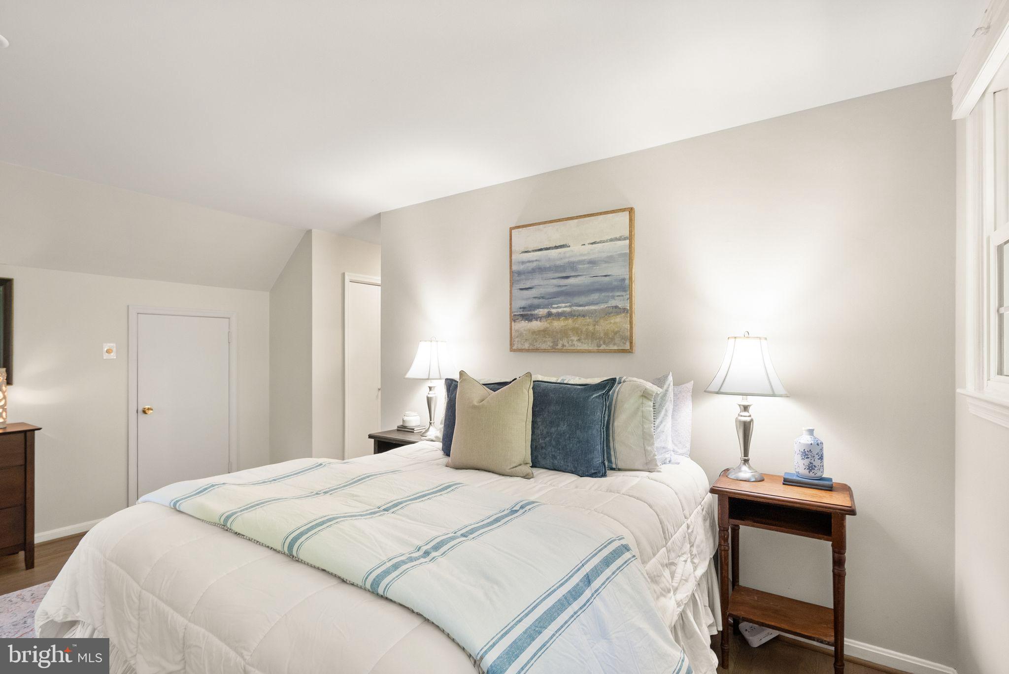 RIVERSIDE GARDENS - Residential