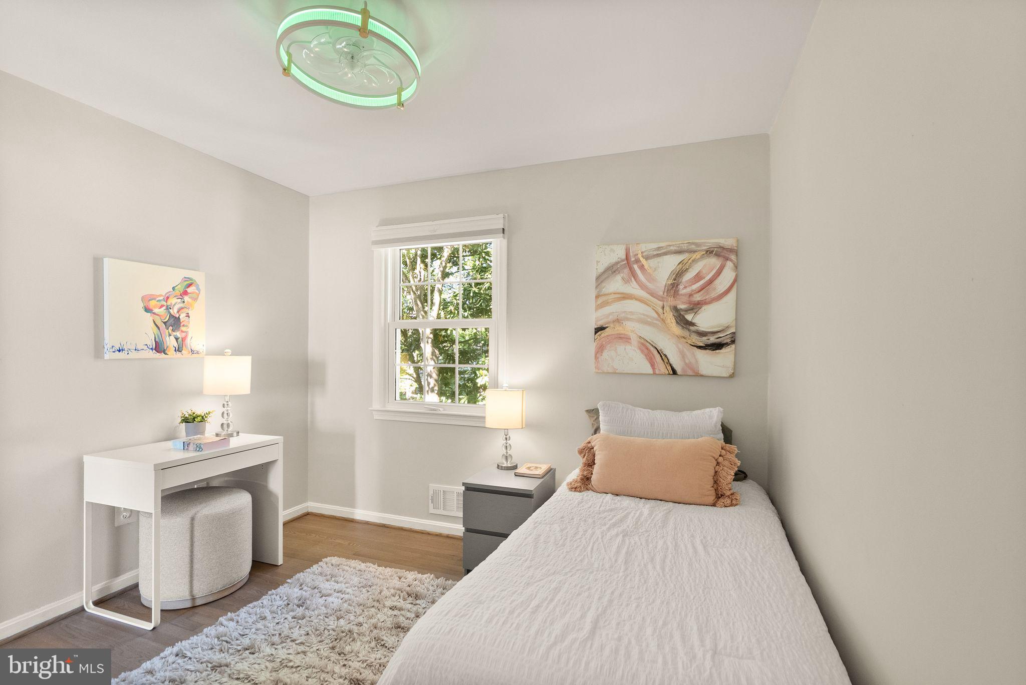 RIVERSIDE GARDENS - Residential