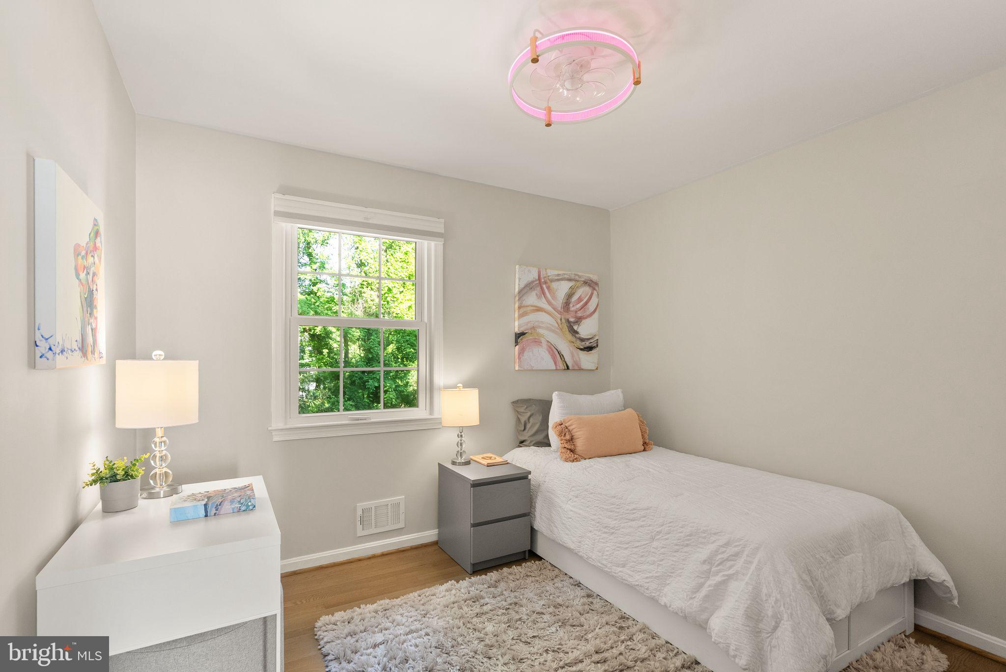 RIVERSIDE GARDENS - Residential