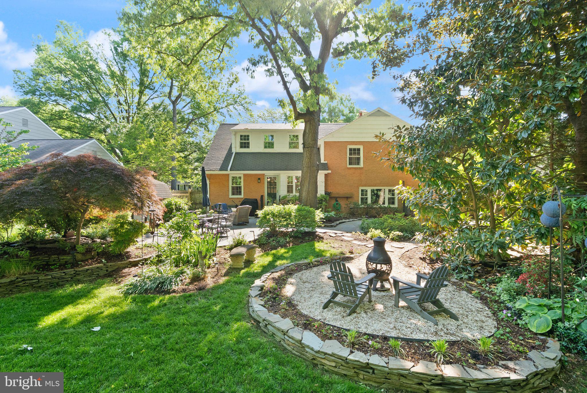 RIVERSIDE GARDENS - Residential