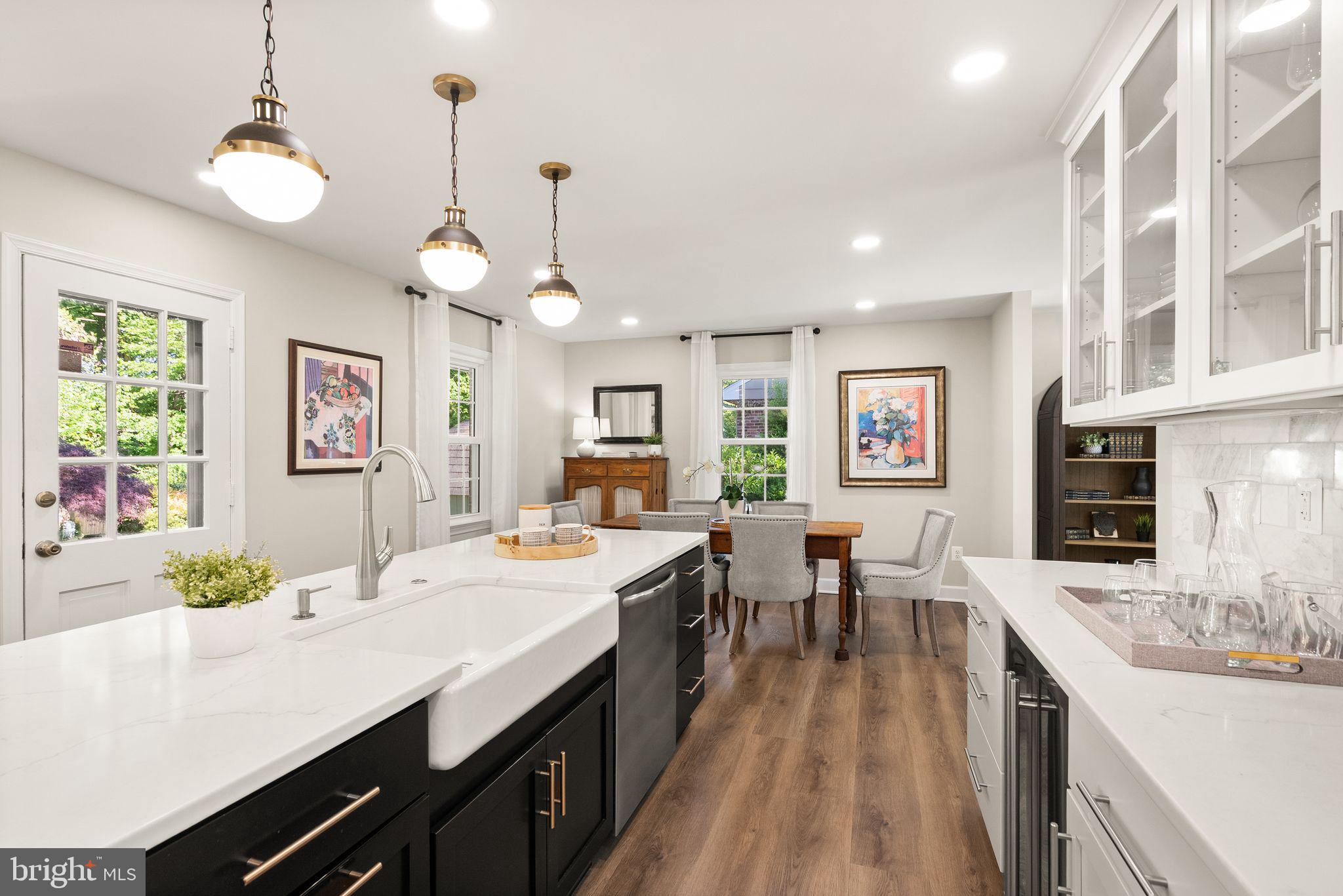 RIVERSIDE GARDENS - Residential