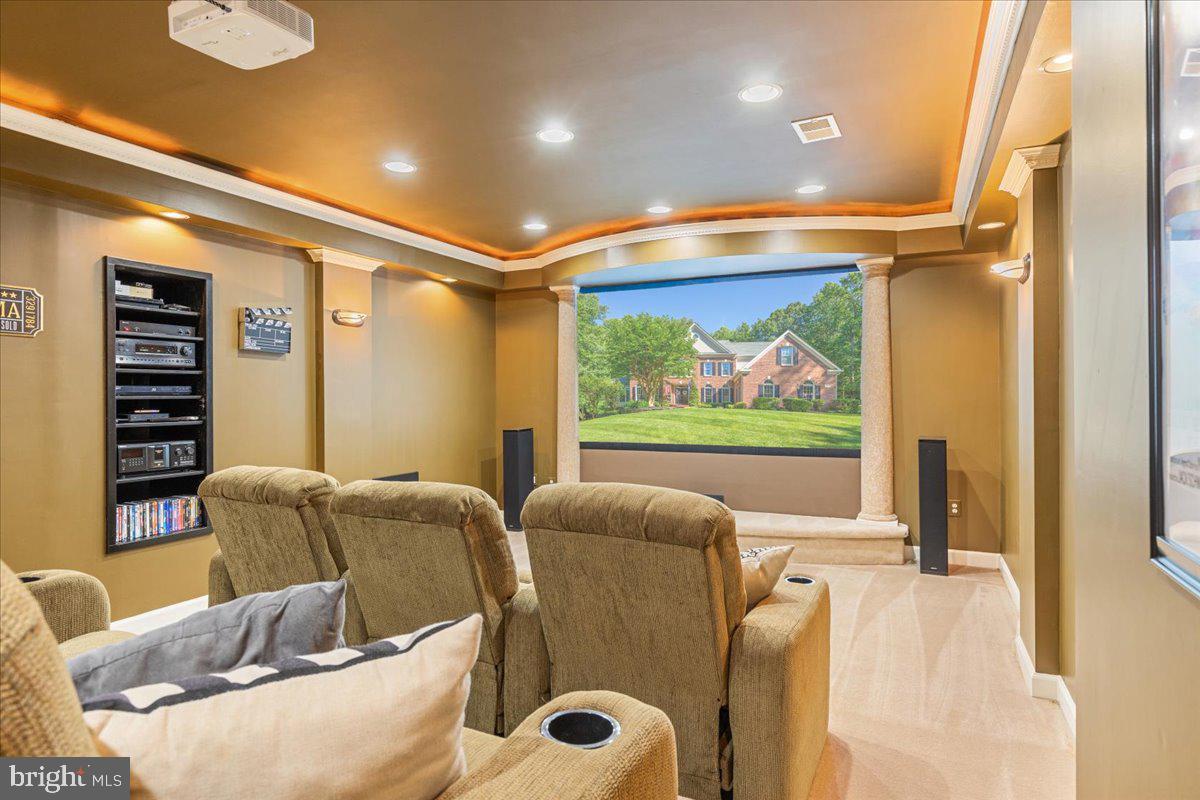 ESTATES AT ROSELAND - Residential