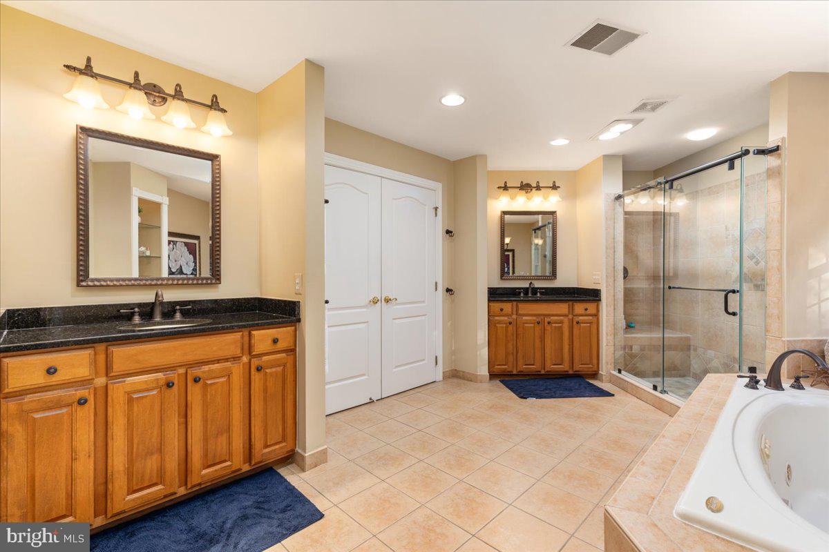 ESTATES AT ROSELAND - Residential