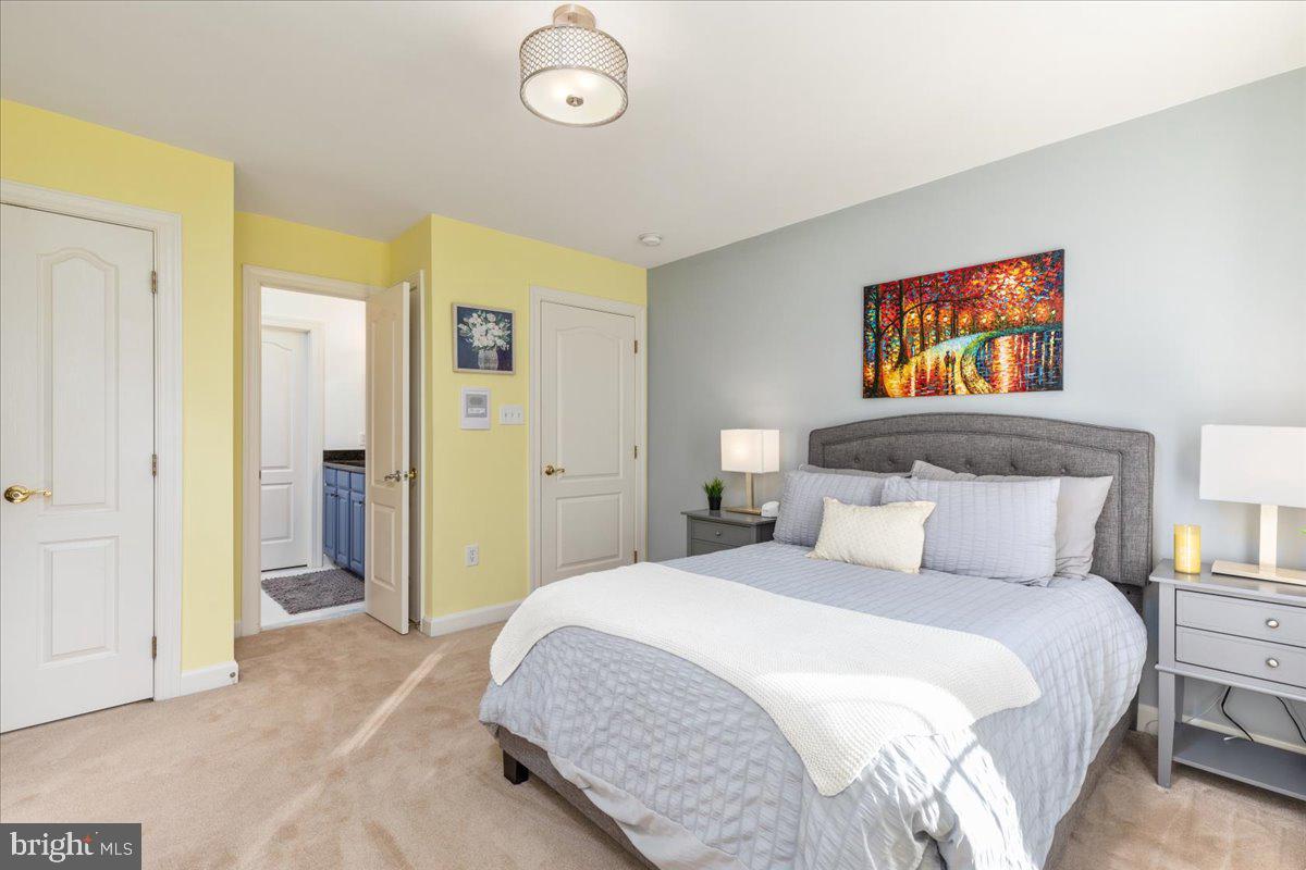 ESTATES AT ROSELAND - Residential