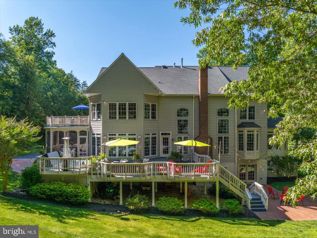 ESTATES AT ROSELAND - Residential