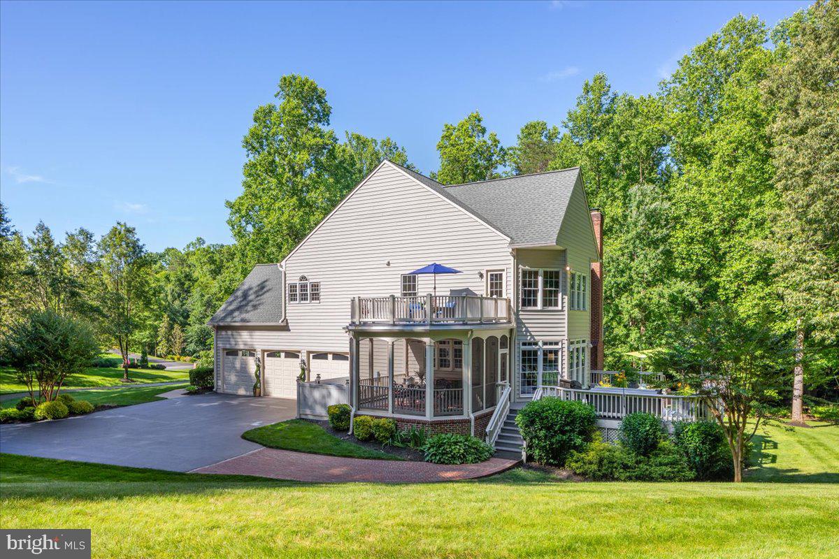 ESTATES AT ROSELAND - Residential