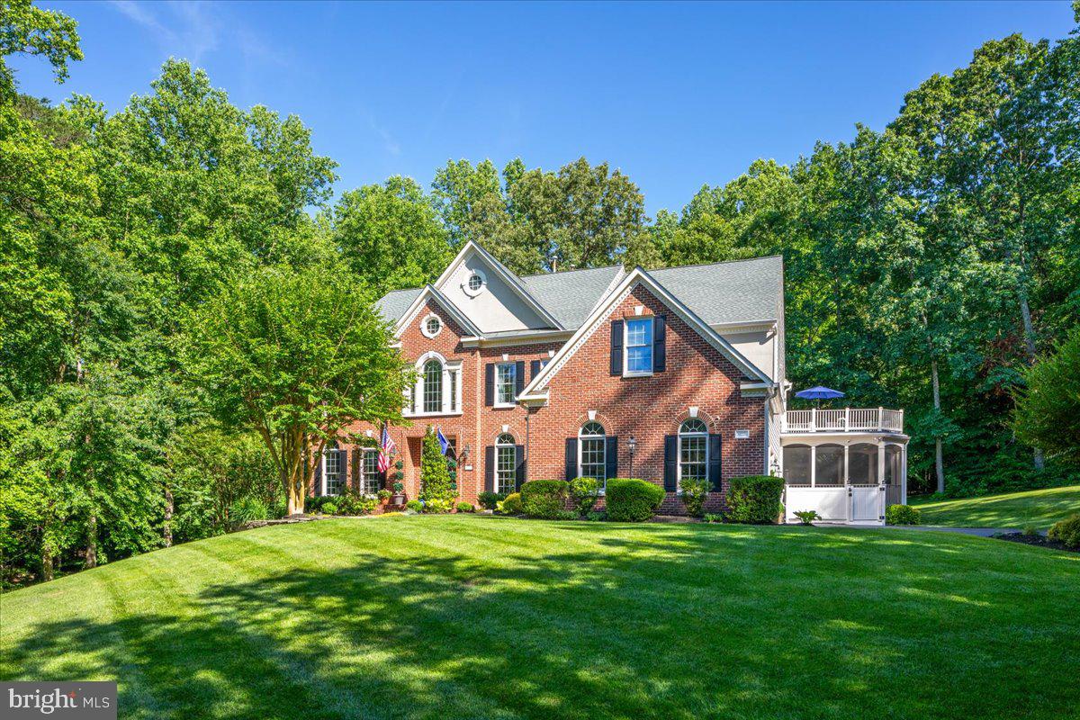 ESTATES AT ROSELAND - Residential