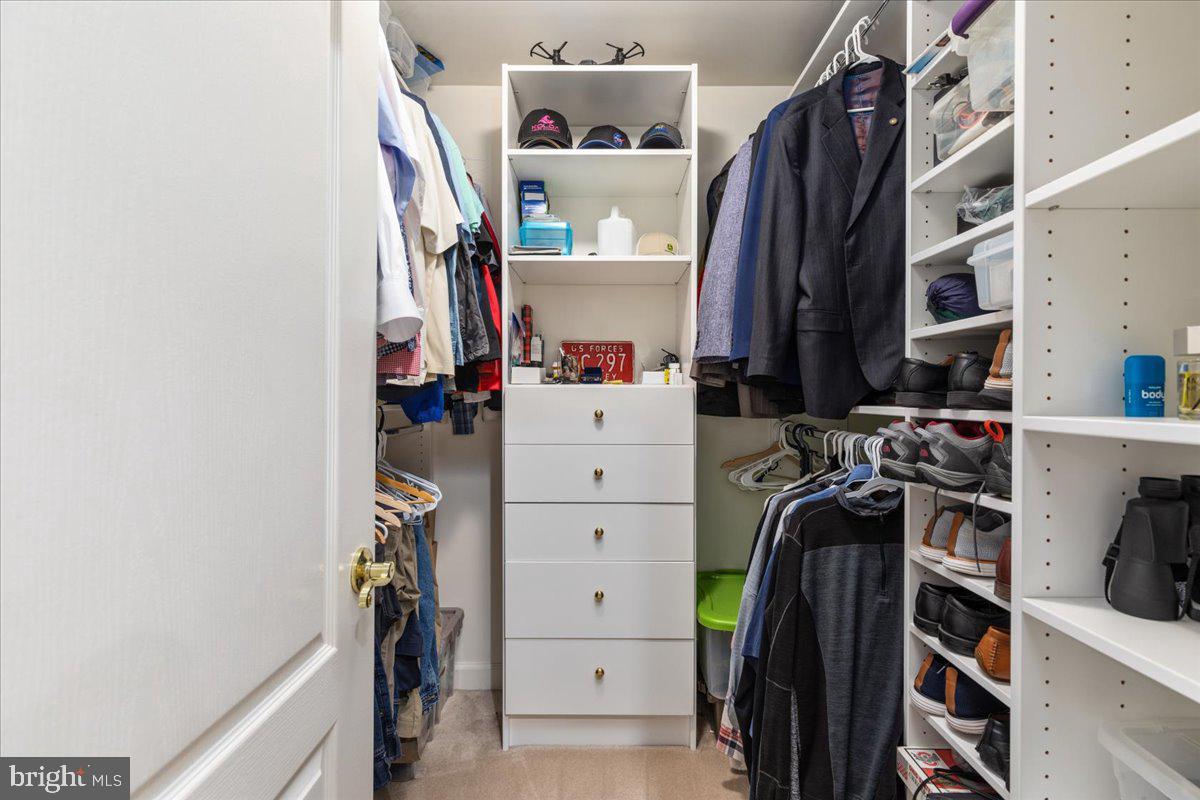 ESTATES AT ROSELAND - Residential