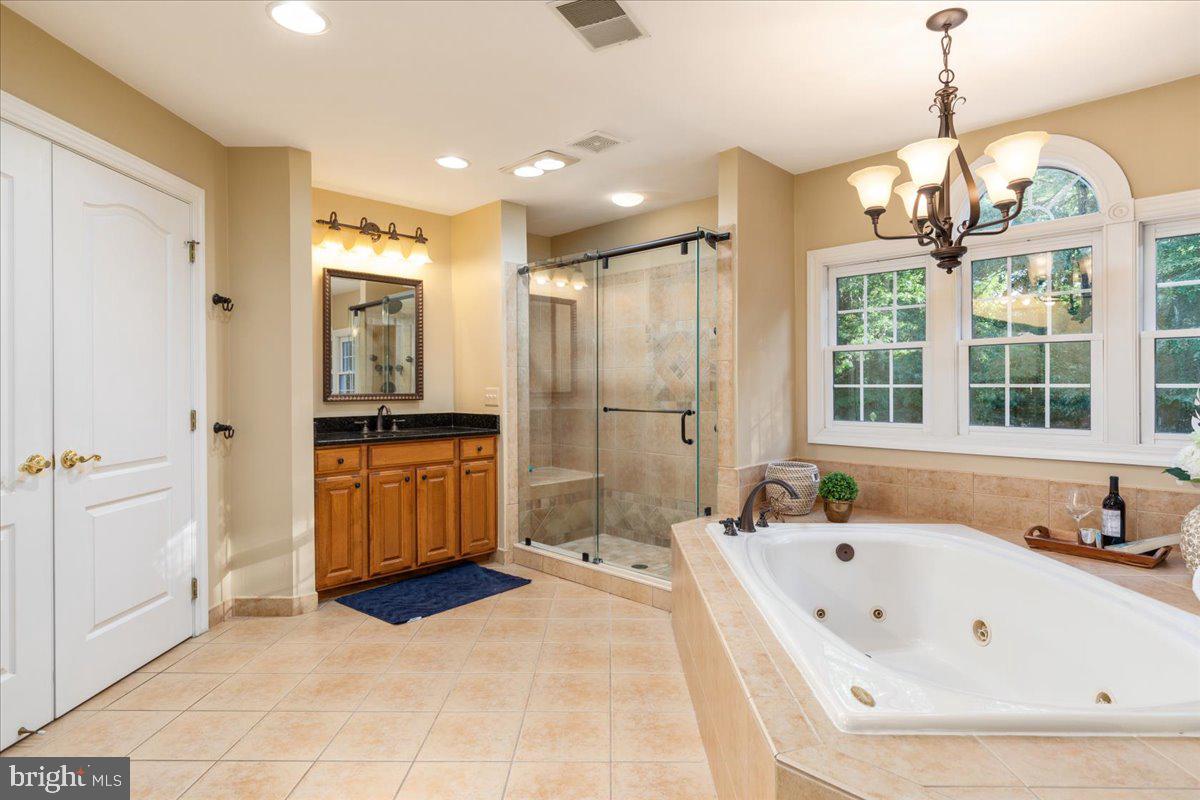 ESTATES AT ROSELAND - Residential