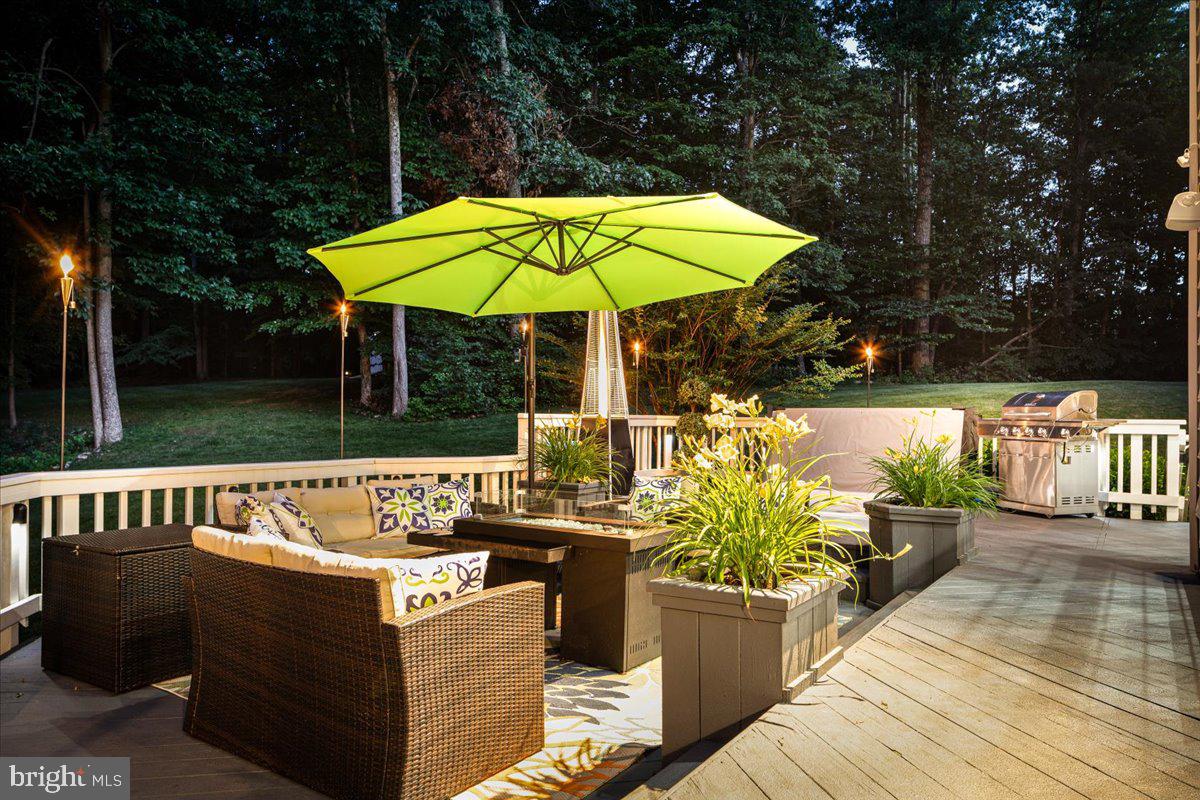 ESTATES AT ROSELAND - Residential