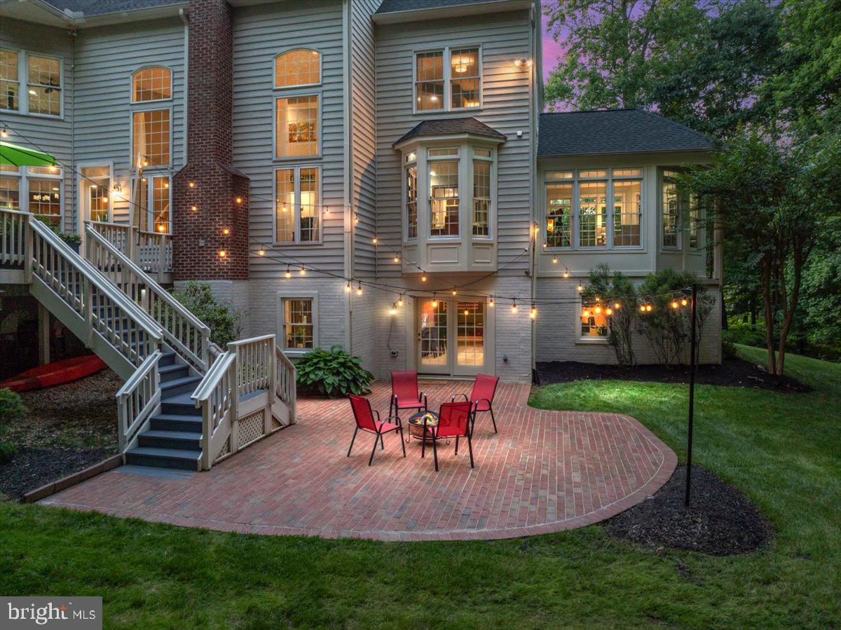 ESTATES AT ROSELAND - Residential