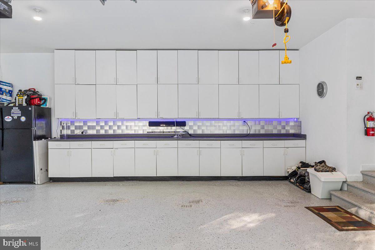 ESTATES AT ROSELAND - Residential