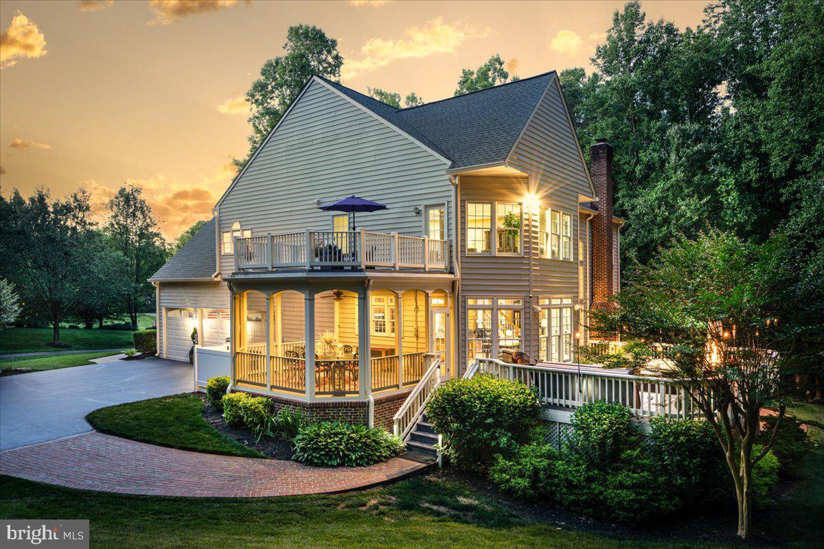 ESTATES AT ROSELAND - Residential