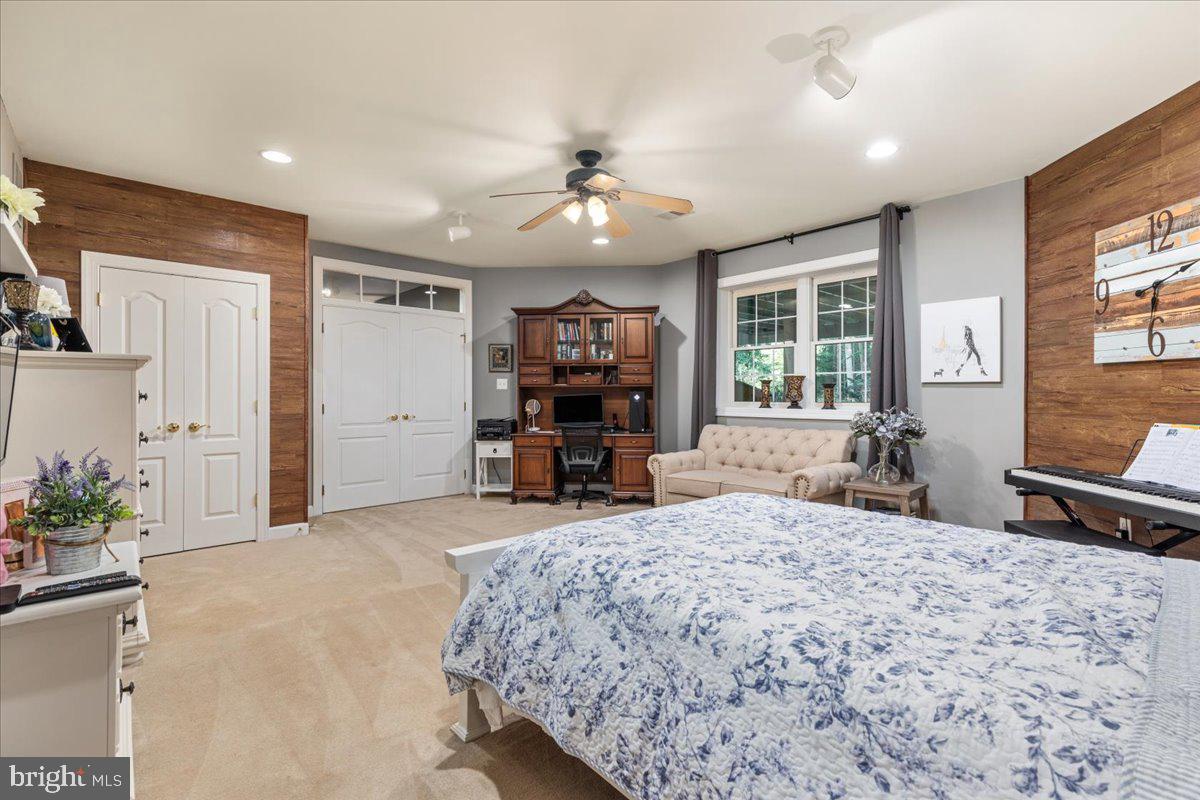 ESTATES AT ROSELAND - Residential