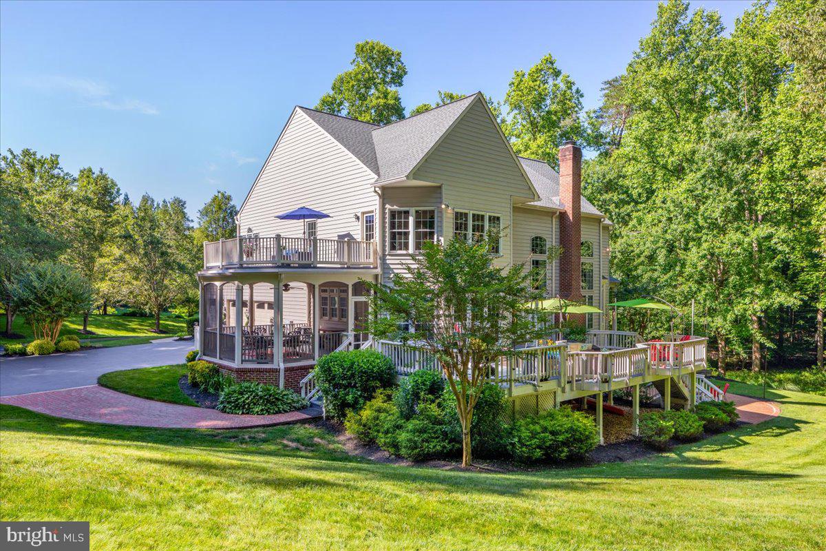 ESTATES AT ROSELAND - Residential