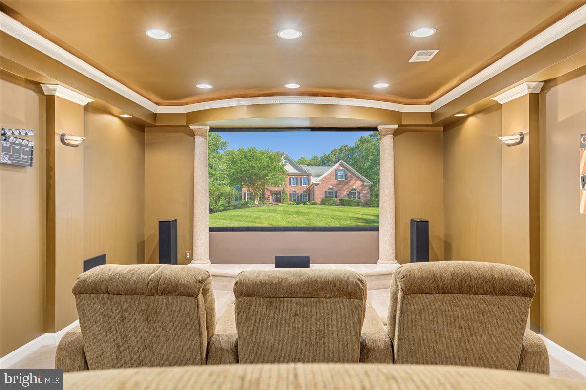 ESTATES AT ROSELAND - Residential