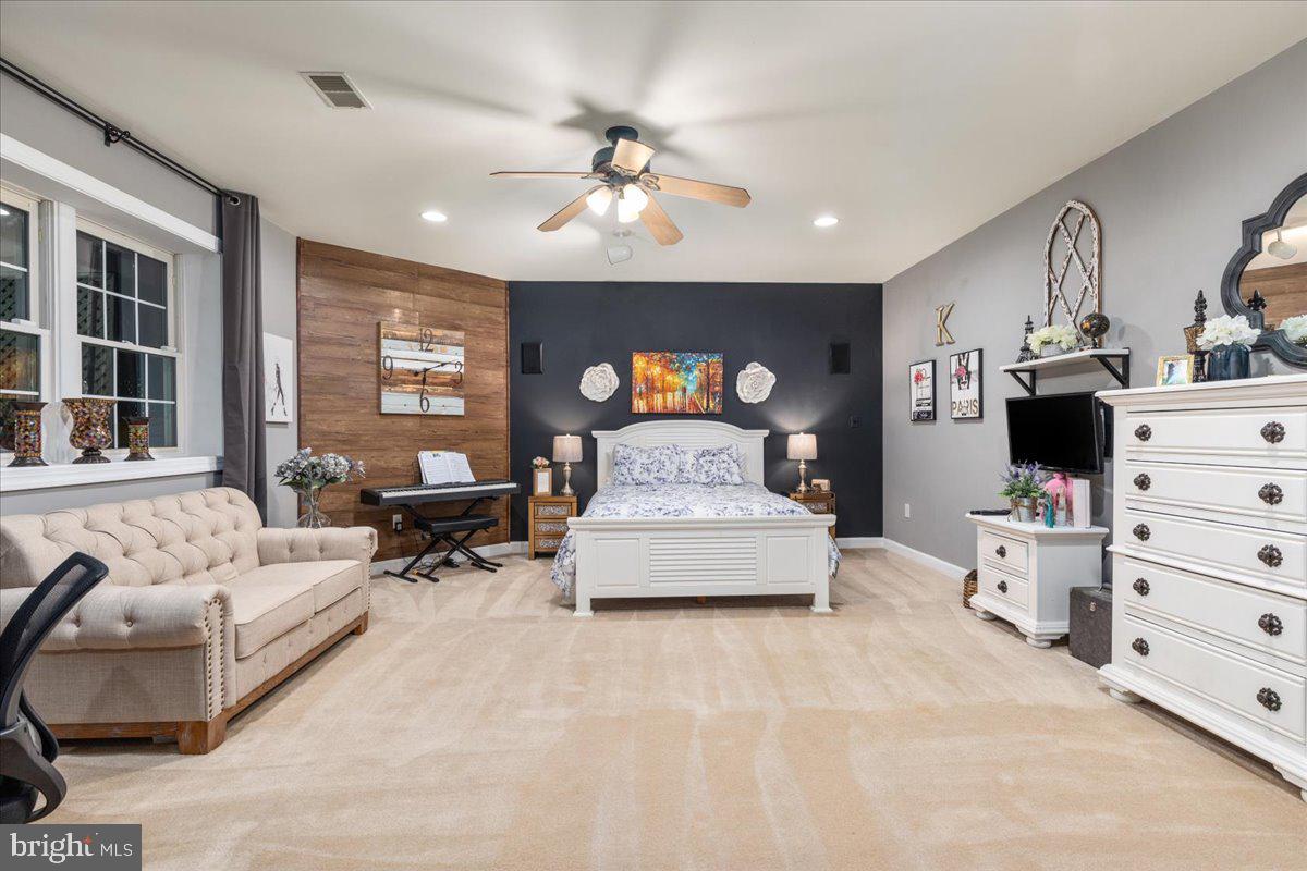 ESTATES AT ROSELAND - Residential