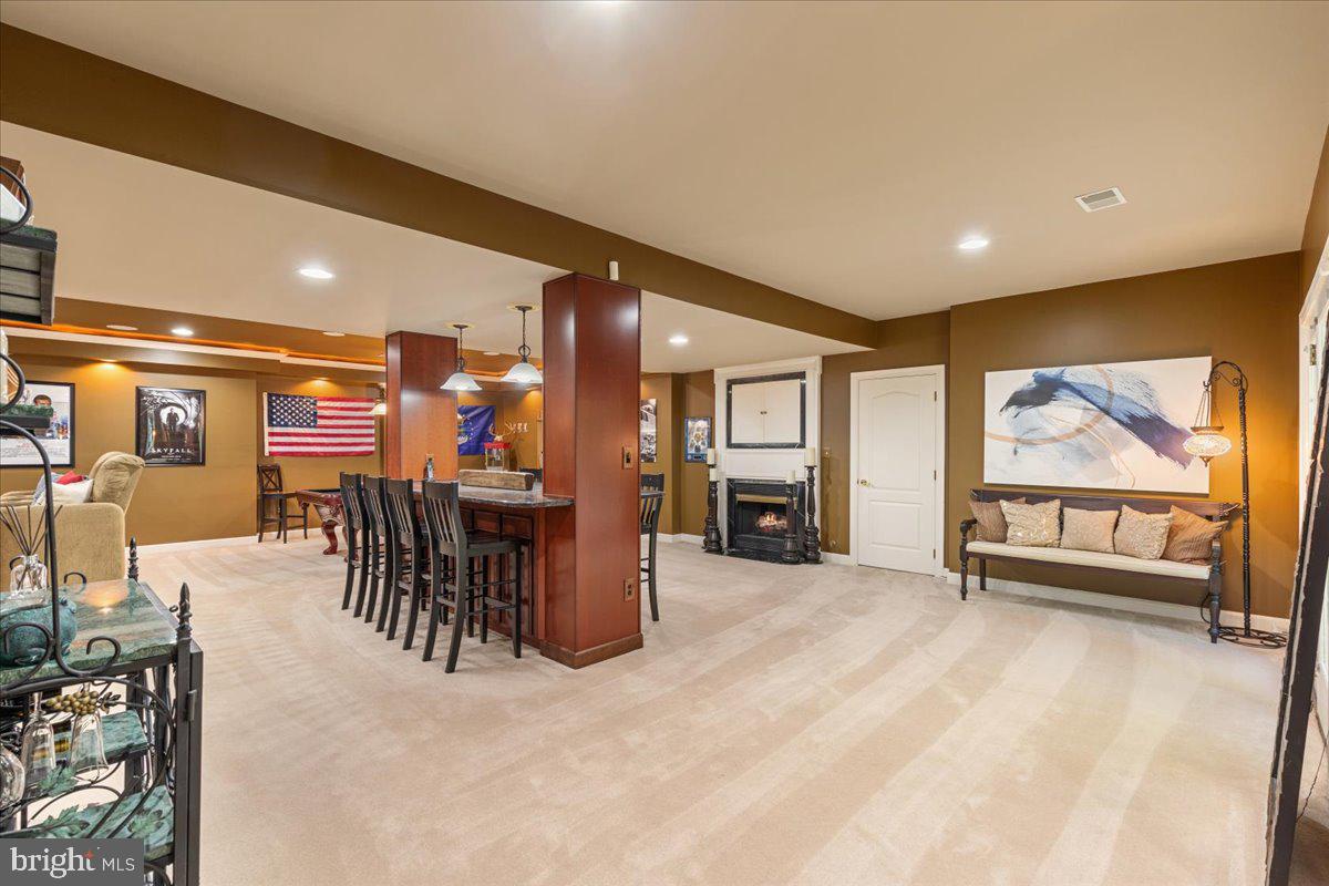 ESTATES AT ROSELAND - Residential