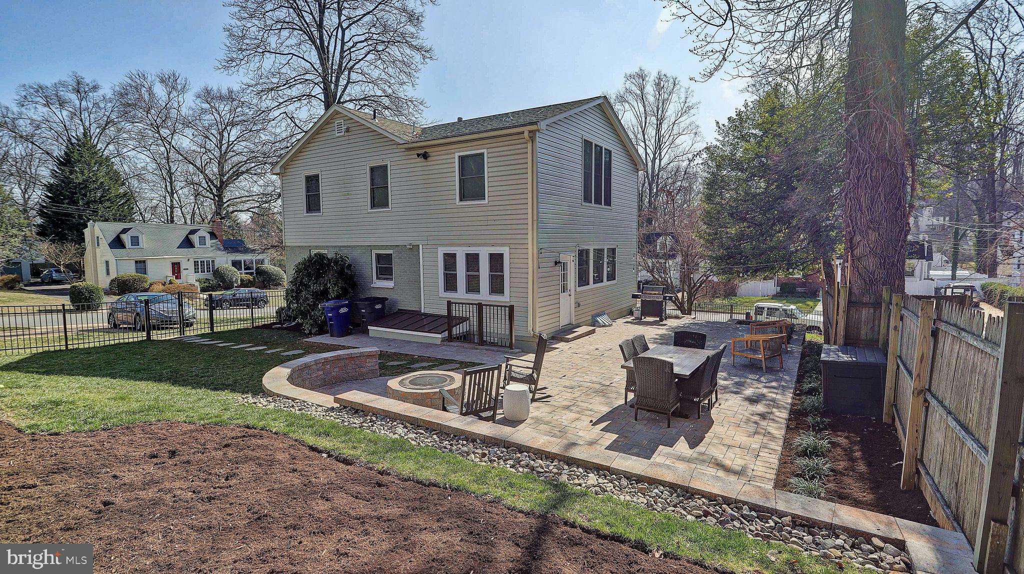 JEFFERSON VILLAGE - Residential