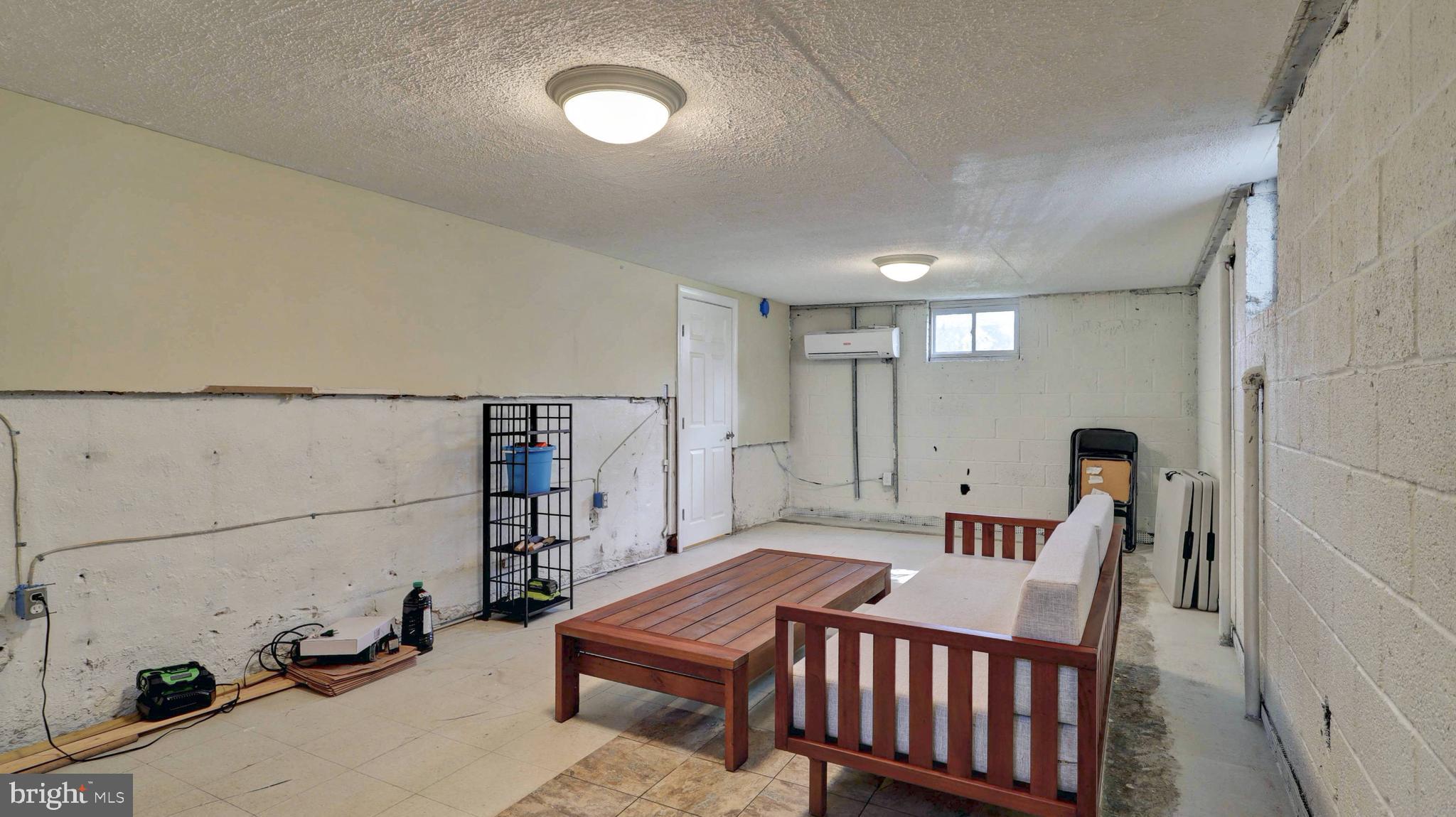 JEFFERSON VILLAGE - Residential