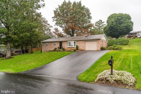 Photo of 343 Southview Drive, Ephrata, PA 17522 (MLS # PALA2042454)