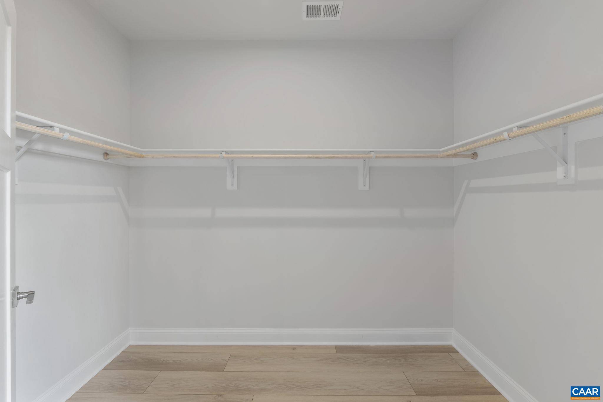 SPRING CREEK - Residential