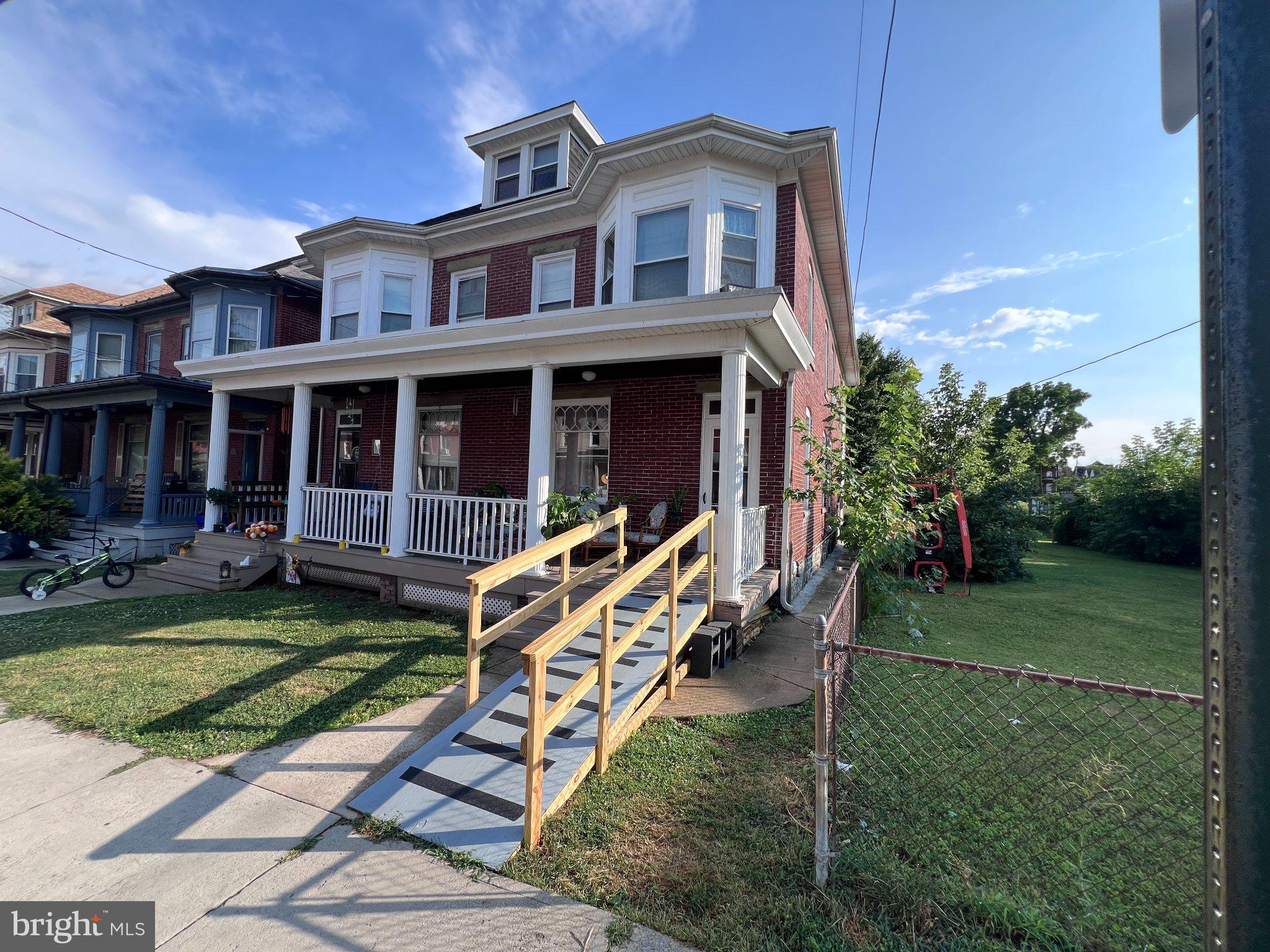 113, 117, 119 FAIRGROUND AVENUE