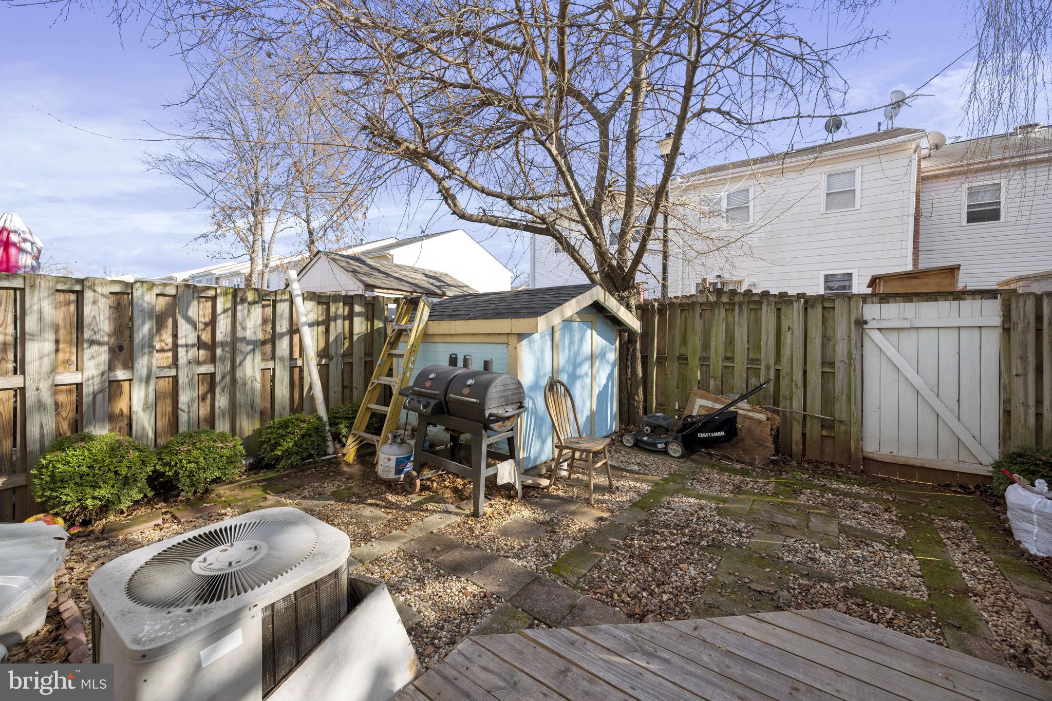 POINT OF WOODS - Residential