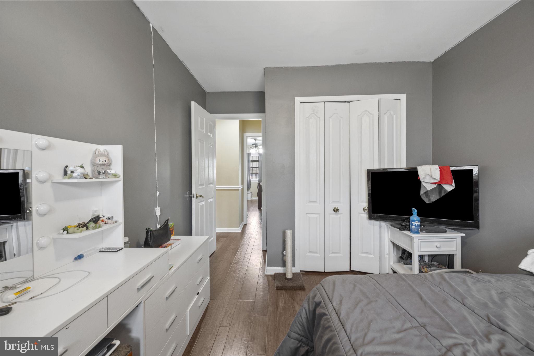 POINT OF WOODS - Residential