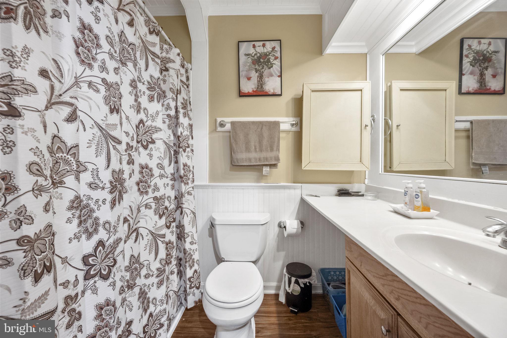 POINT OF WOODS - Residential