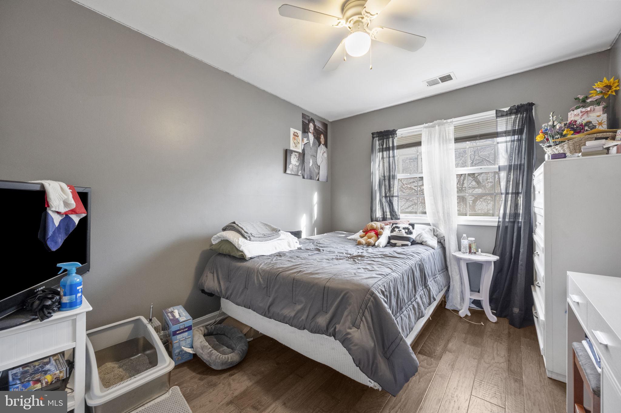 POINT OF WOODS - Residential