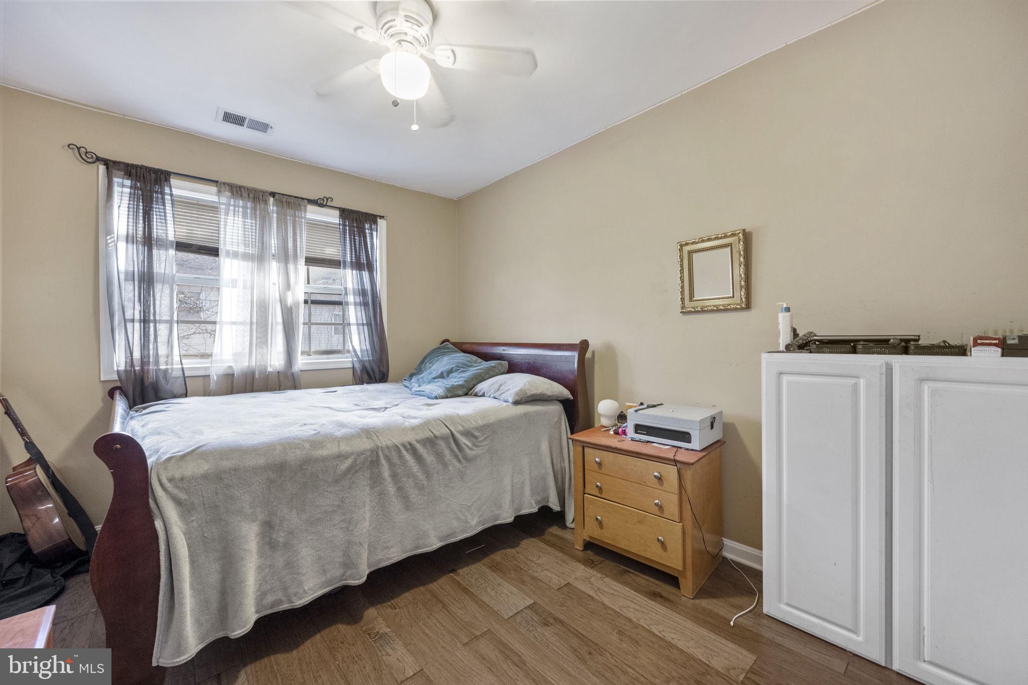 POINT OF WOODS - Residential