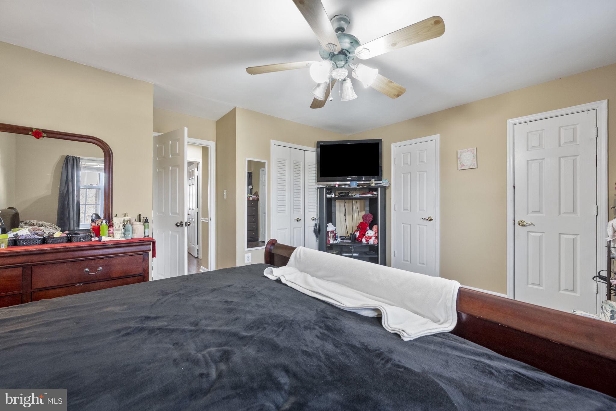 POINT OF WOODS - Residential