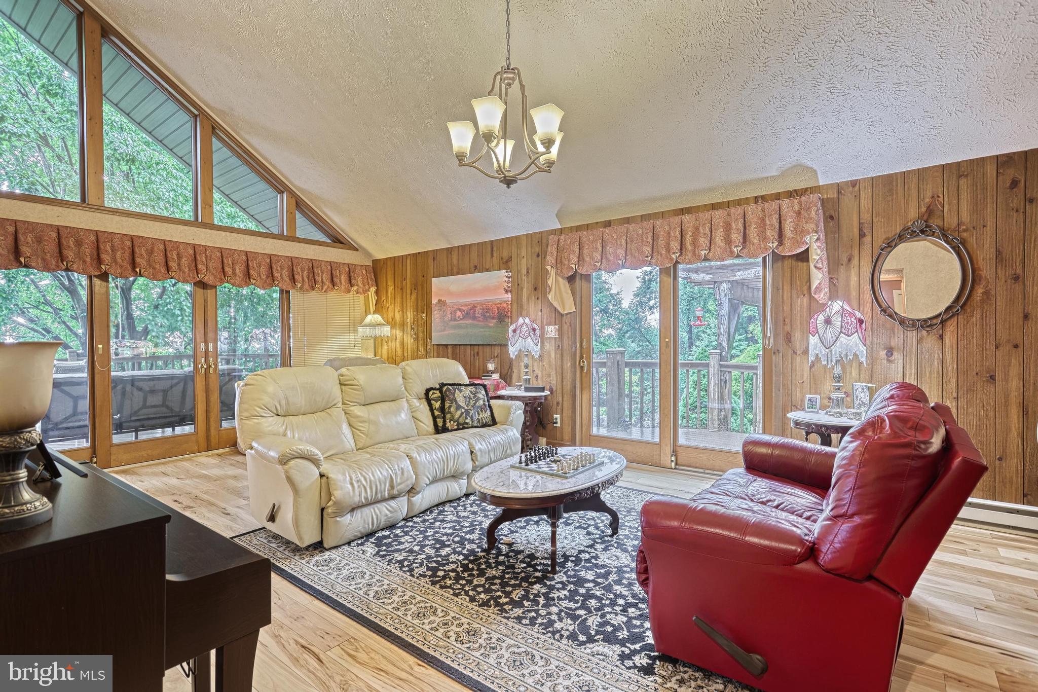 SOUTHAMPTON TWP - Residential