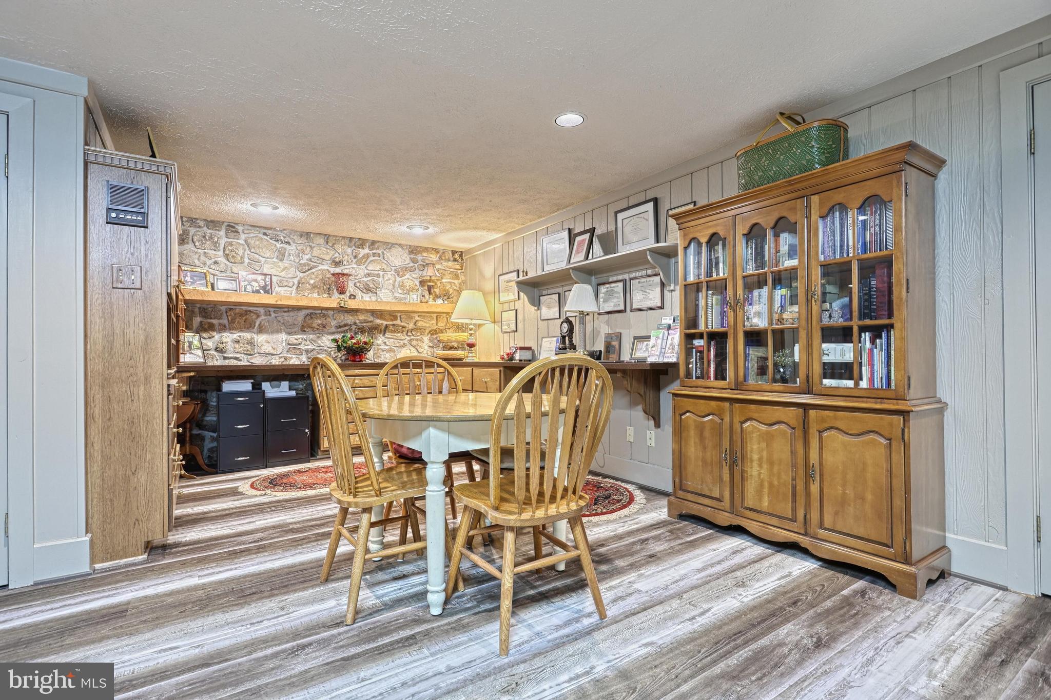 SOUTHAMPTON TWP - Residential