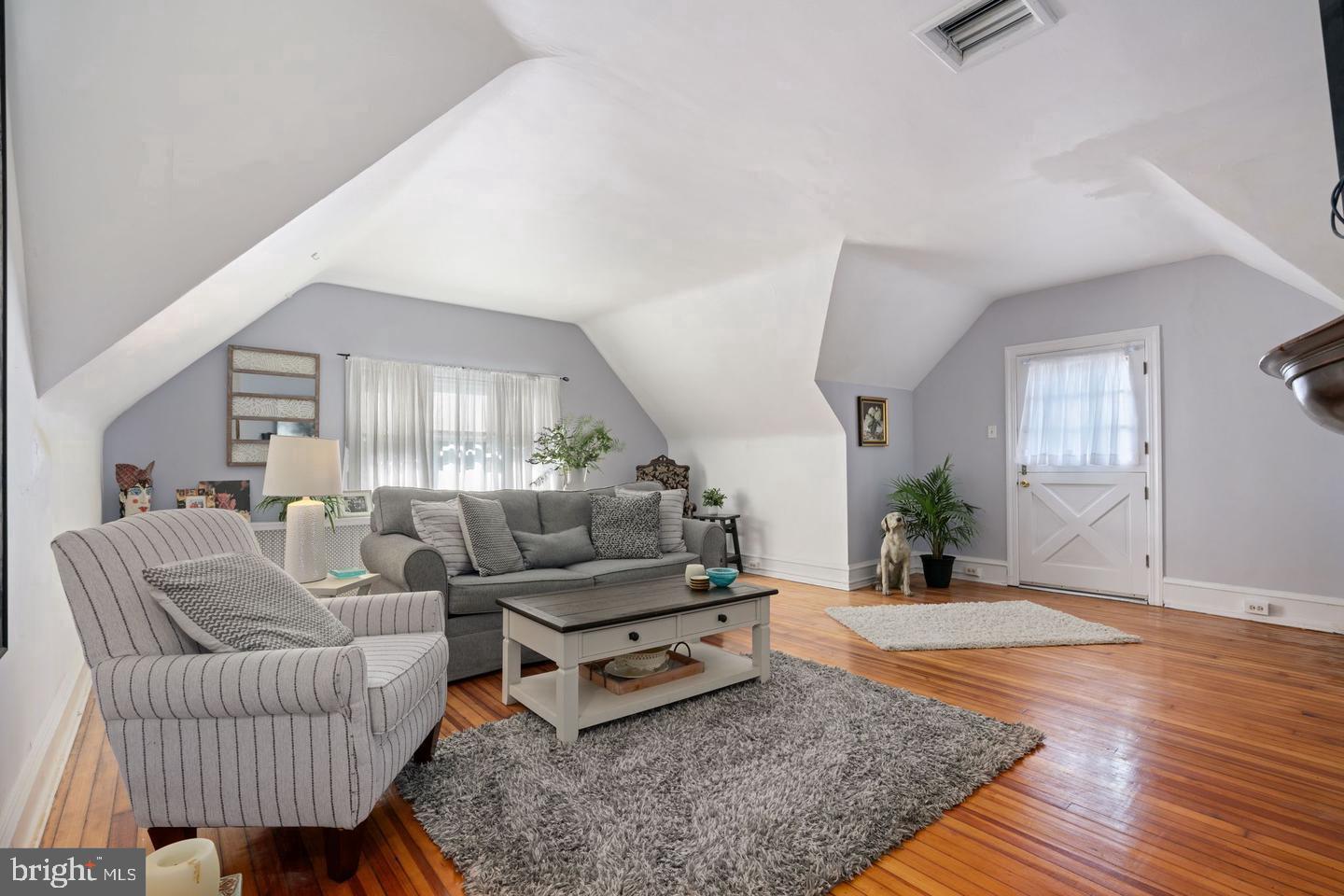 118 MONTROSE AVENUE C