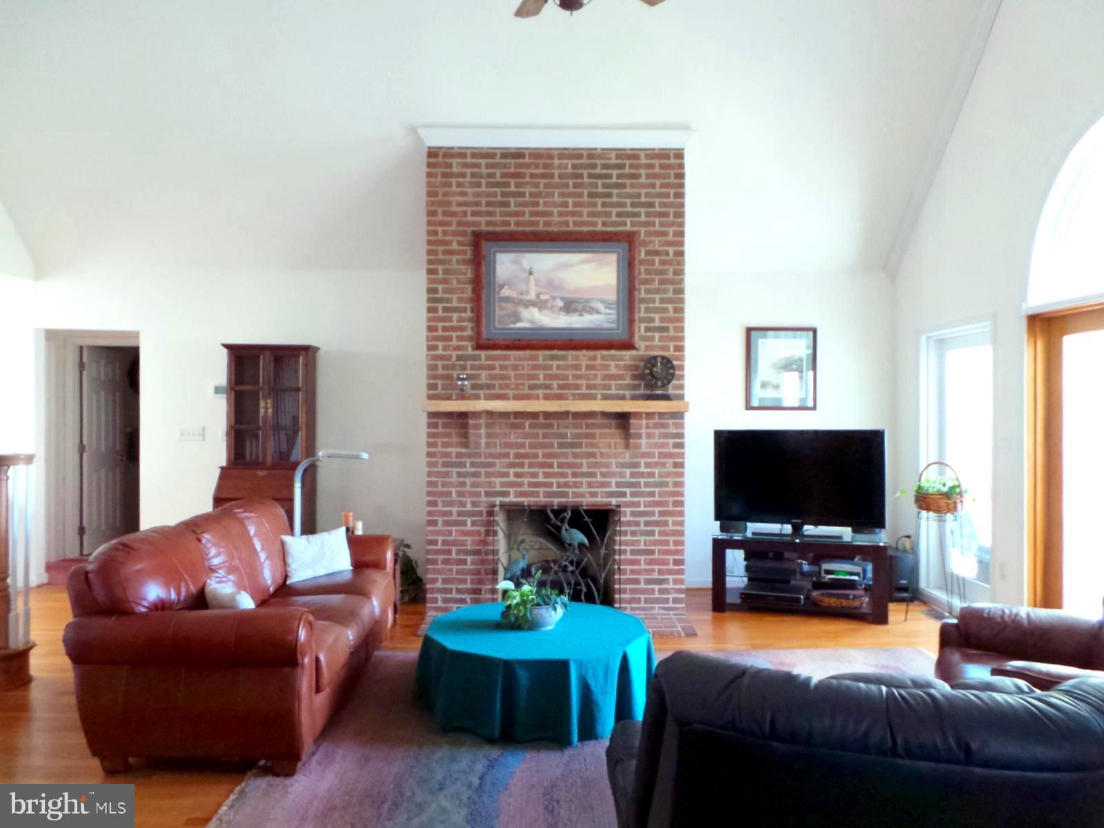 TRUEMAN POINTE - Residential