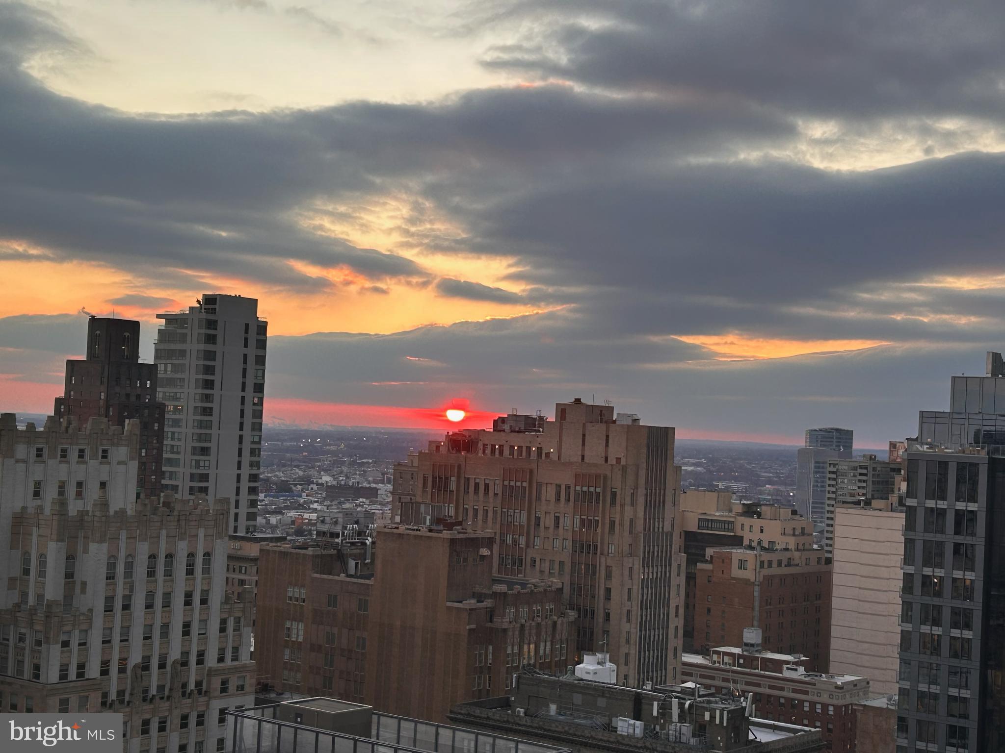 AVENUE OF THE ARTS - Residential