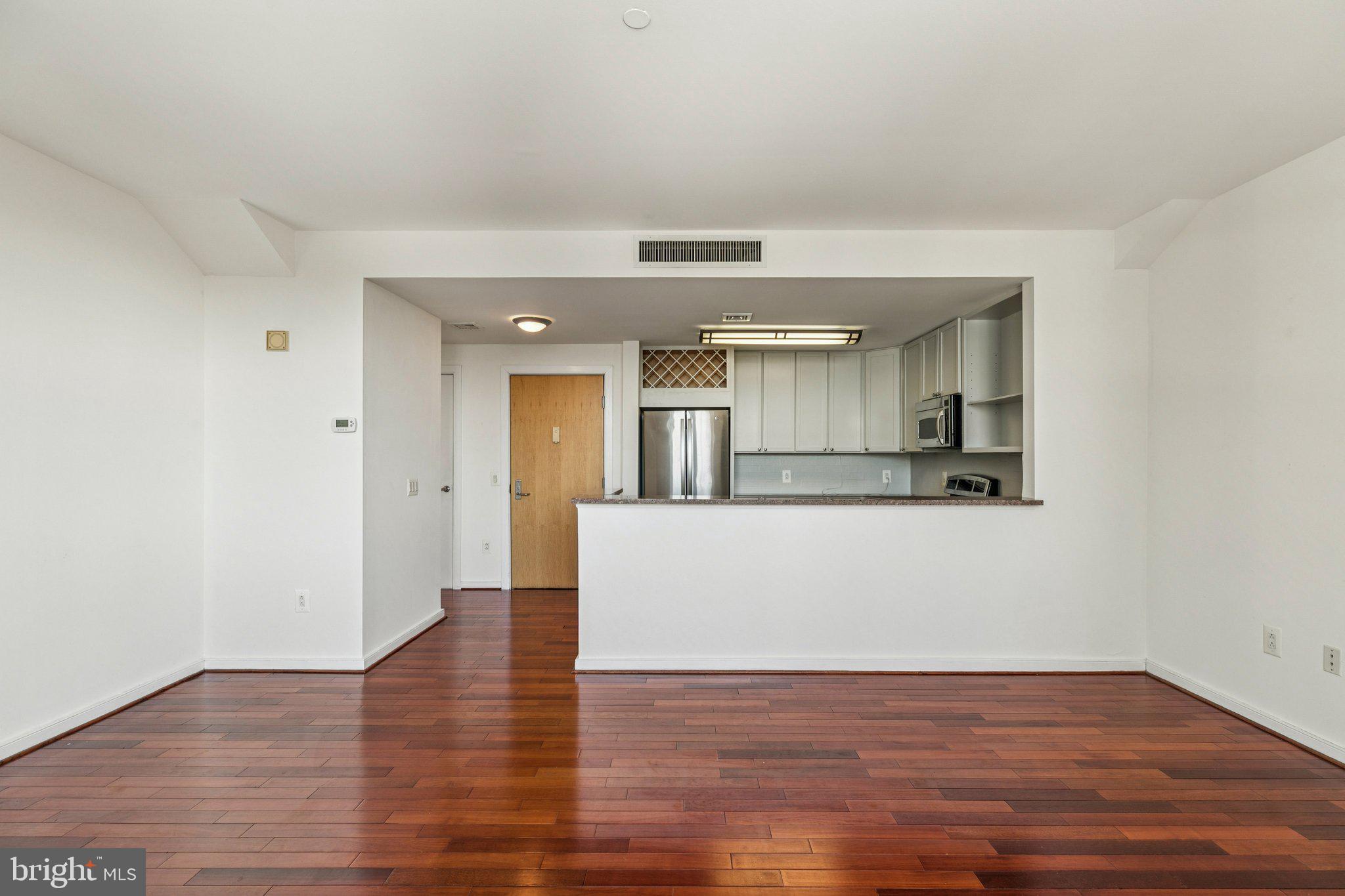 AVENUE OF THE ARTS - Residential