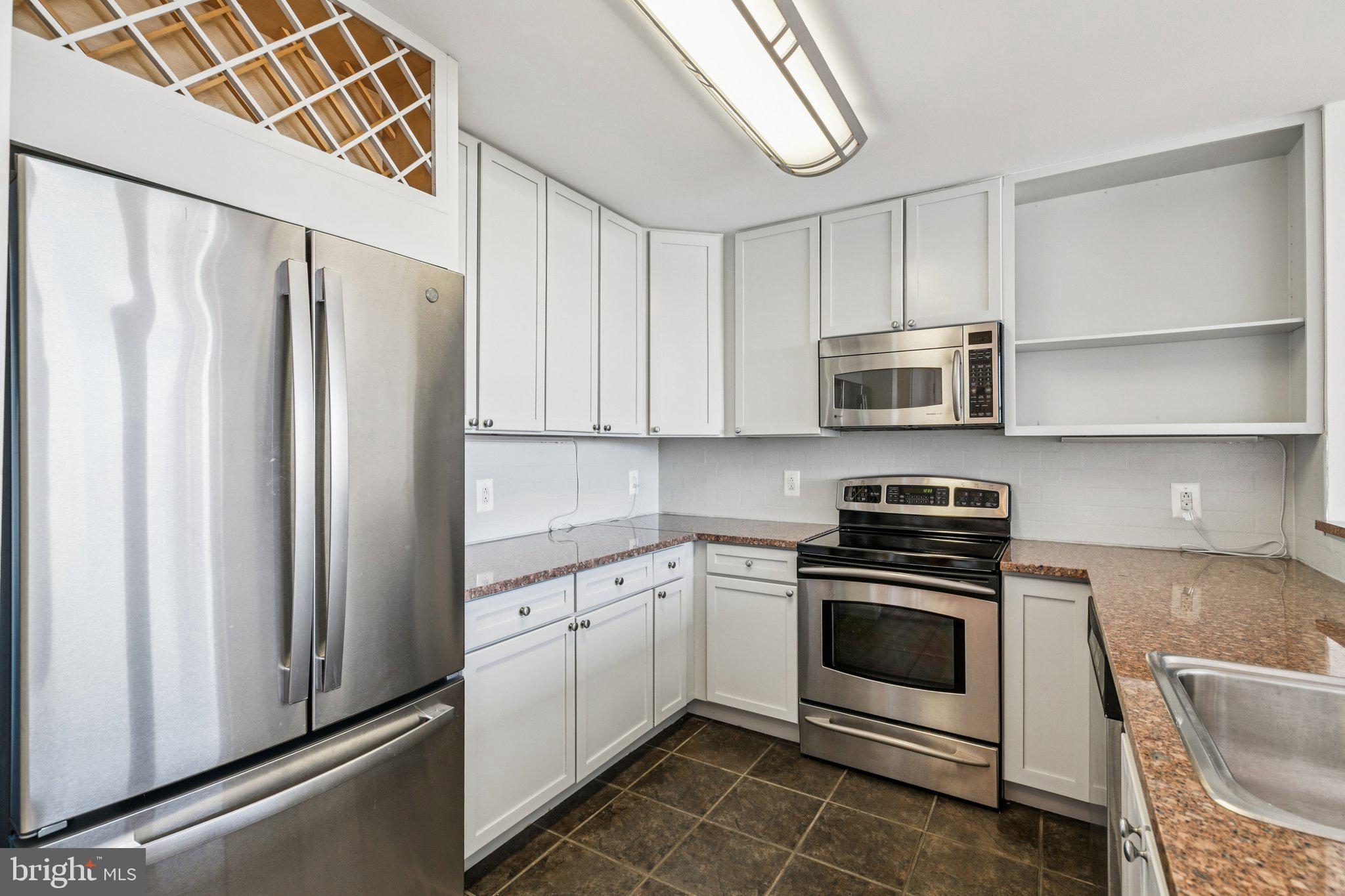 AVENUE OF THE ARTS - Residential